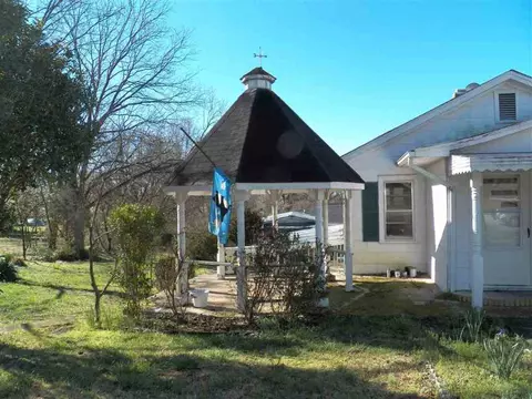809 W Main St, Walhalla, SC 29691 photo 2