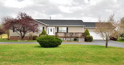 1903 Queen Dr, Walhalla, SC 29691 photo 1