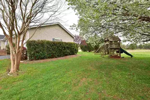 1903 Queen Dr, Walhalla, SC 29691 photo 4