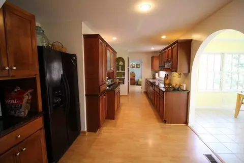207 Thomas Ln, Central, SC 29630 photo 6