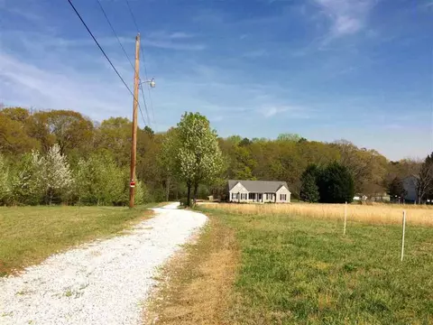 144 Pearman Dr, Pendleton, SC 29670 photo 2