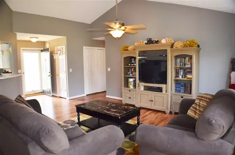 108 Wisteria Way, Pendleton, SC 29670 photo 3