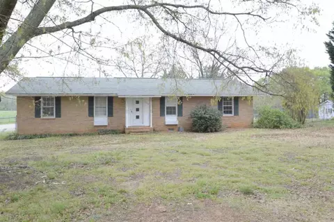 120 Carson Dr, Starr, SC 29684 photo 1