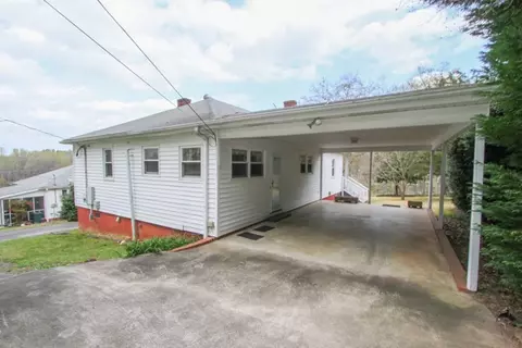 143 Old Pond St, Easley, SC 29640 photo 5