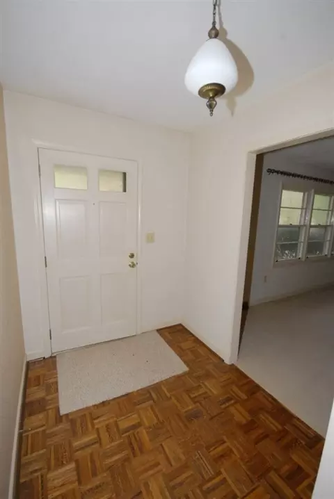100 Maple Ave, Seneca, SC 29678 photo 2