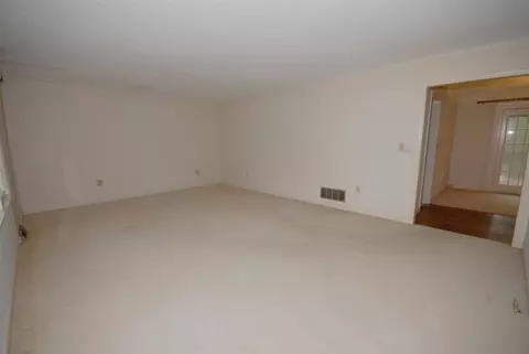 100 Maple Ave, Seneca, SC 29678 photo 4