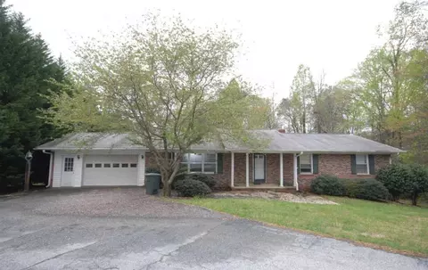 100 Maple Ave, Seneca, SC 29678 photo 1
