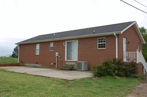 121 S Randall Cir, Seneca, SC 29678 photo 6