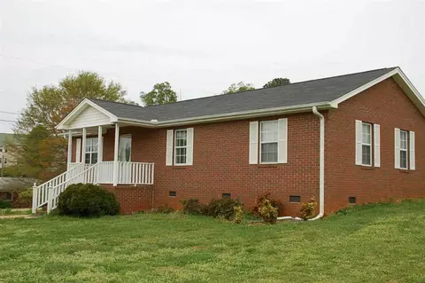 121 S Randall Cir, Seneca, SC 29678 photo 1