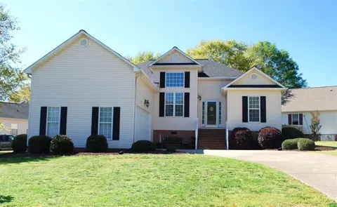 104 Jester Ct, Williamston, SC 29697 photo 2