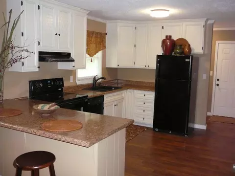 111 Linda Ln, Honea Path, SC 29654 photo 2