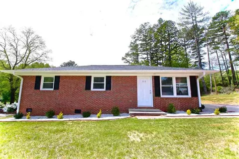 913 N Andover Way, Walhalla, SC 29691 photo 2