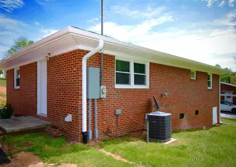 913 N Andover Way, Walhalla, SC 29691 photo 5