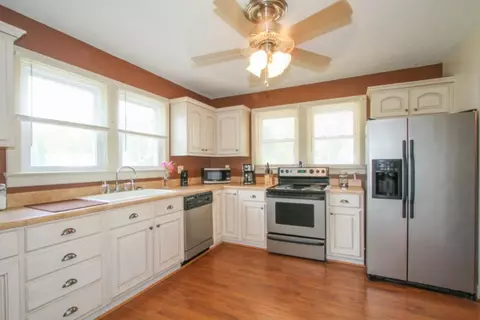 260 Peach Dr, Central, SC 29630 photo 12