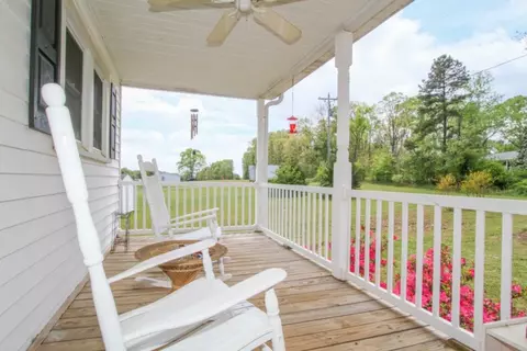 260 Peach Dr, Central, SC 29630 photo 5