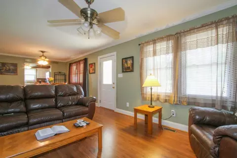 260 Peach Dr, Central, SC 29630 photo 9