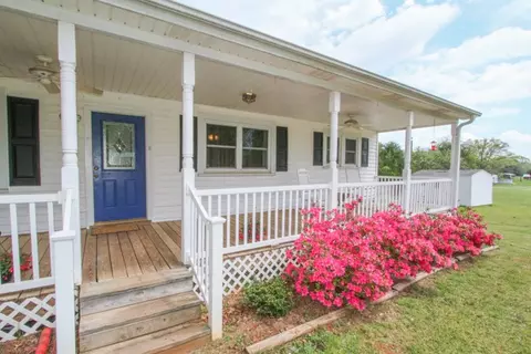 260 Peach Dr, Central, SC 29630 photo 3