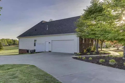 200 Montague Dr, Easley, SC 29640 photo 35