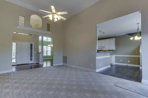 200 Montague Dr, Easley, SC 29640 photo 8