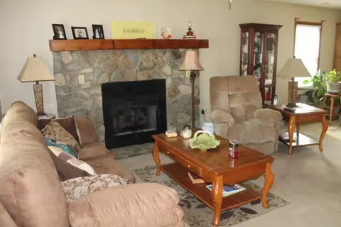 104 Pearson Rd, Easley, SC 29640 photo 9