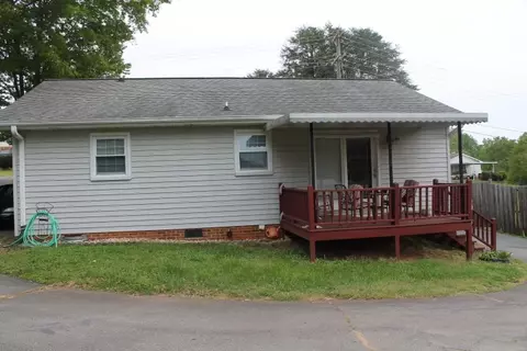 104 Pearson Rd, Easley, SC 29640 photo 4