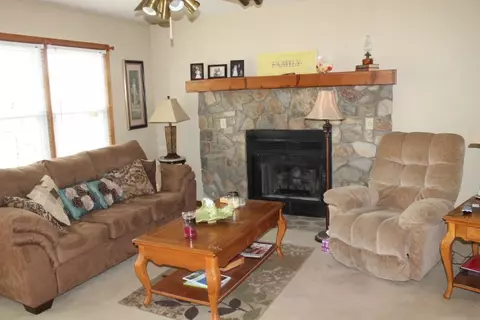 104 Pearson Rd, Easley, SC 29640 photo 6
