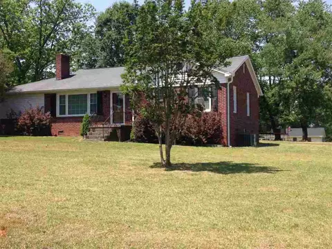 2 Hardy St, Williamston, SC 29697 photo 2