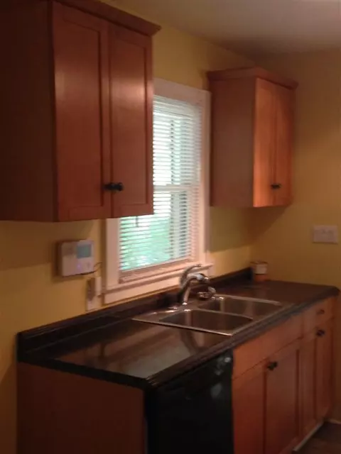 2 Hardy St, Williamston, SC 29697 photo 3