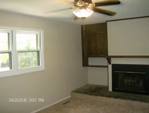 100 Excelsior Dr, Easley, SC 29640 photo 8
