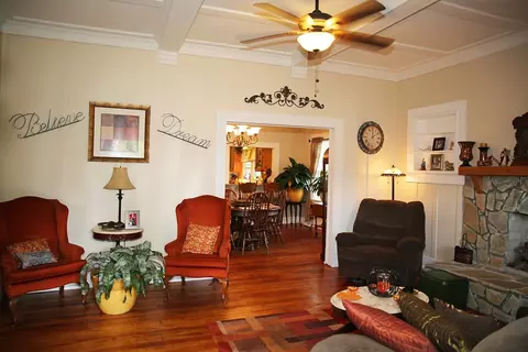 8 Central Ave, Honea Path, SC 29654 photo 4