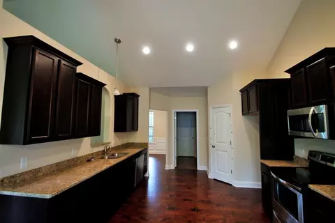 103 Pinnacle Pointe Dr, Seneca, SC 29672 photo 3