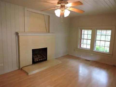 225 N Oak St, Walhalla, SC 29691 photo 2