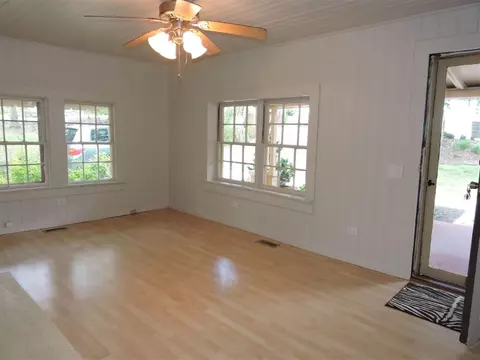 225 N Oak St, Walhalla, SC 29691 photo 3