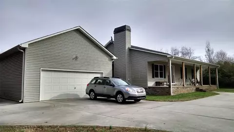 261 Tripp St, Williamston, SC 29697 photo 3