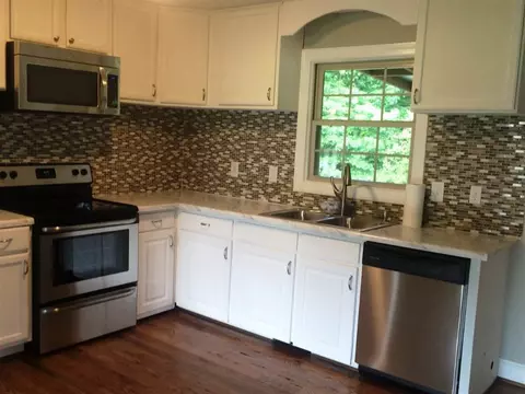 162 Rutledge St, Easley, SC 29640 photo 2