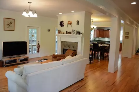 132 Old Compton, Pendleton, SC 29670 photo 6