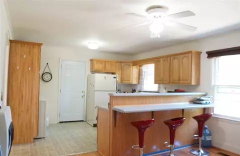 110 Ramseur St, Central, SC 29630 photo 2