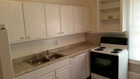 211 S 4th St, Easley, SC 29640 photo 8