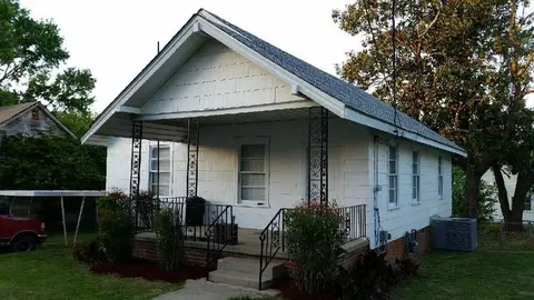 211 S 4th St, Easley, SC 29640 photo 1