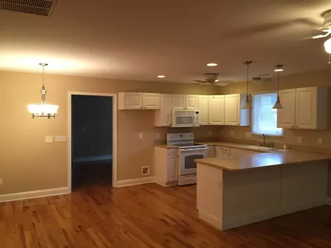 412 Wimberly Ln, Easley, SC 29642 photo 2