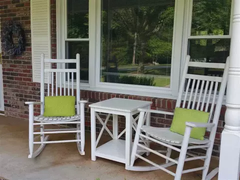 157 Beverly St, Central, SC 29630 photo 4