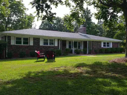 157 Beverly St, Central, SC 29630 photo 1