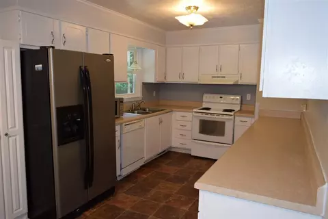 7 Mckay Rd, Honea Path, SC 29654 photo 3
