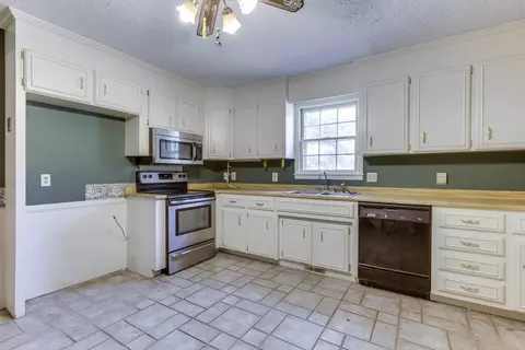 102 Bent Tree St, Easley, SC 29642 photo 9