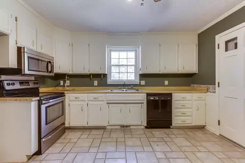 102 Bent Tree St, Easley, SC 29642 photo 8