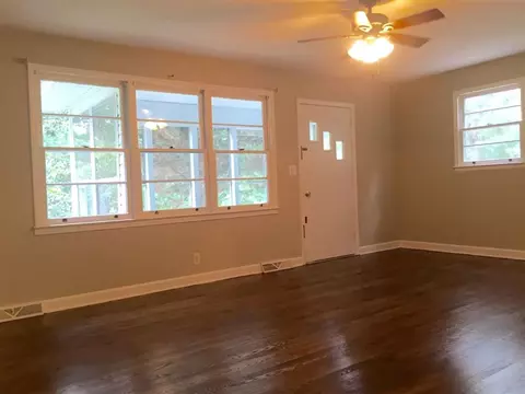 424 Meredith St, Central, SC 29630 photo 4