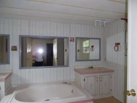357 Peek Ln, Seneca, SC 29672 photo 17