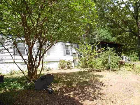357 Peek Ln, Seneca, SC 29672 photo 1