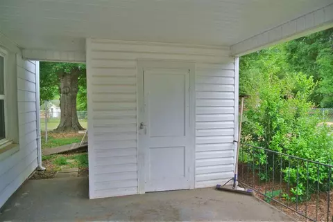 402 Lebanon Rd, Pendleton, SC 29670 photo 4