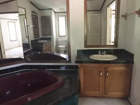 202 E South Boundary St, Walhalla, SC 29691 photo 18